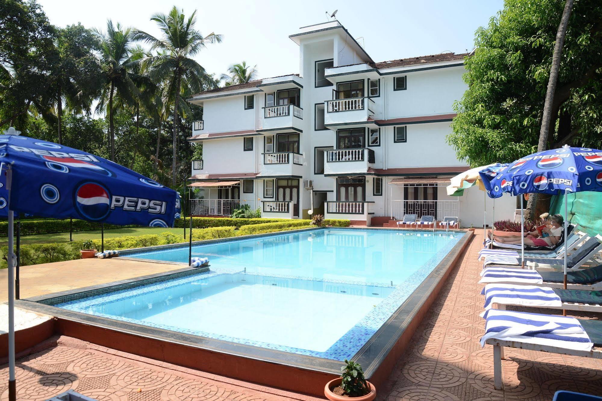 Valentines Retreat Hotel Candolim Exterior photo